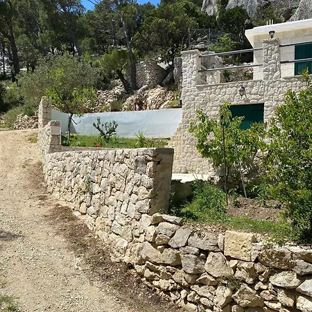 Secluded House - 25243 *