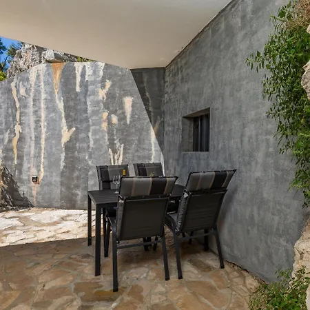 Prázdninový dům With Hot Tub - 25243 Makarská