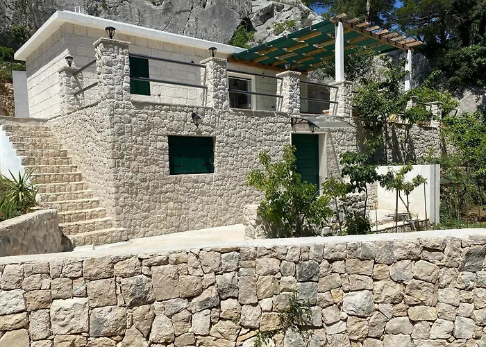 Feriehus Secluded House - 25243