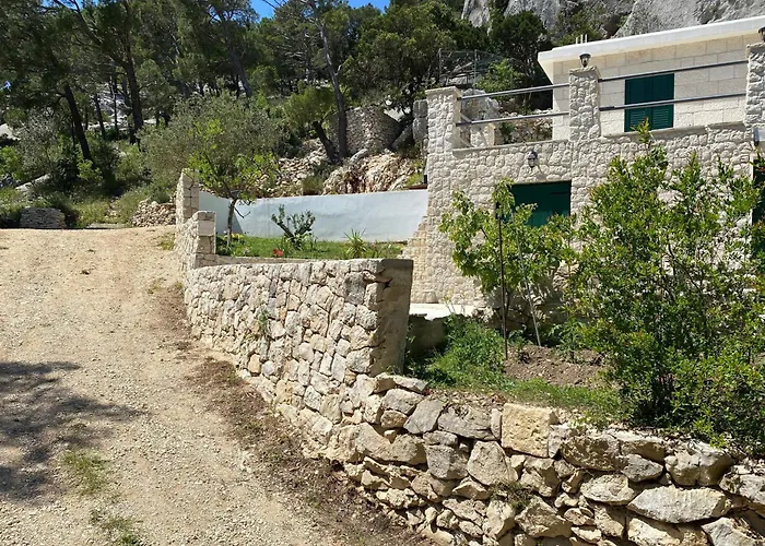 Secluded House - 25243 *