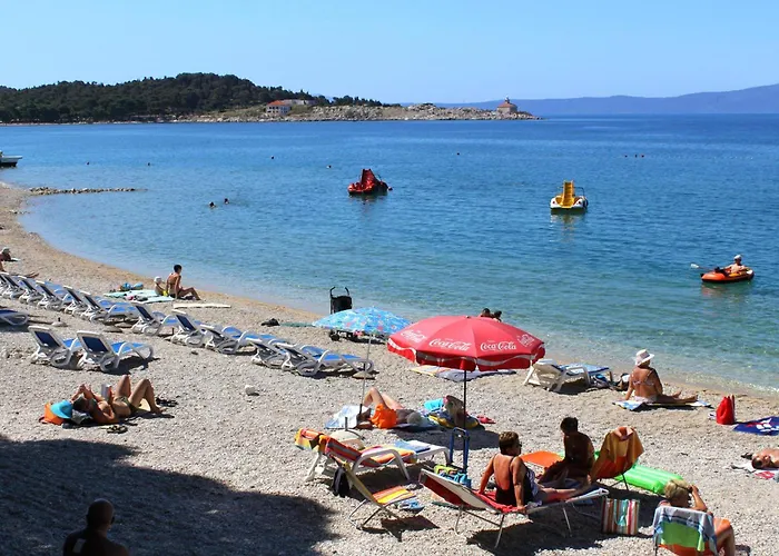 בית נופש Secluded House - 25243 *